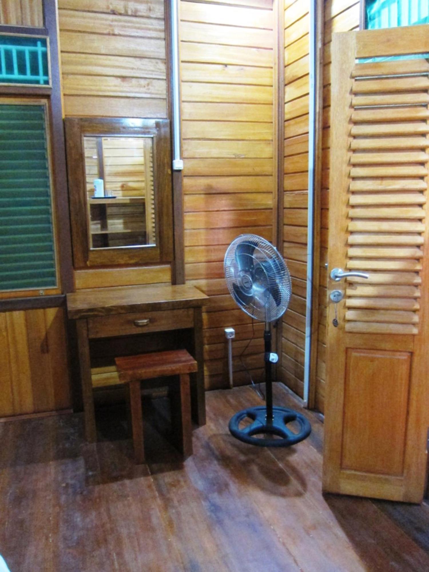 Raja Laut Dive Resort Bunaken Habitación foto